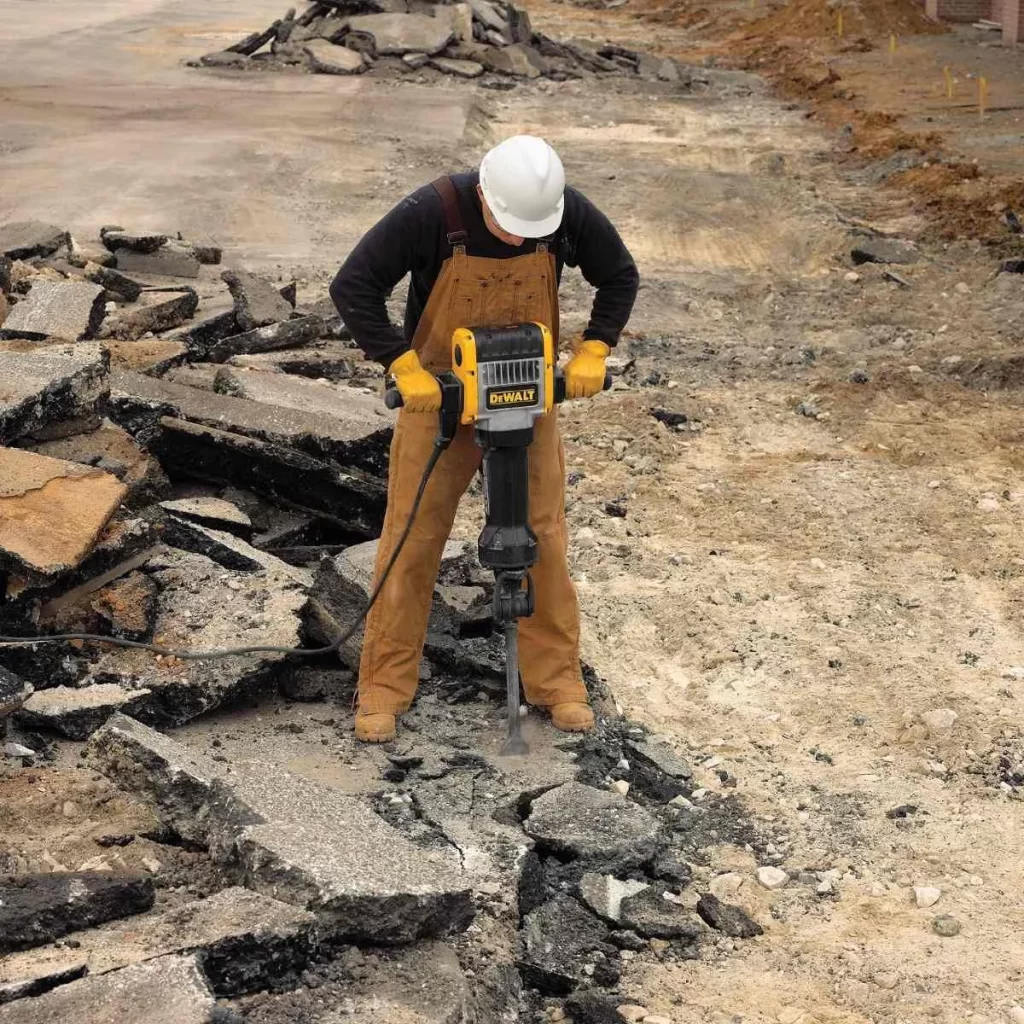 Aluguel de Marteletes em Manaus: potência e praticidade para romper qualquer desafio